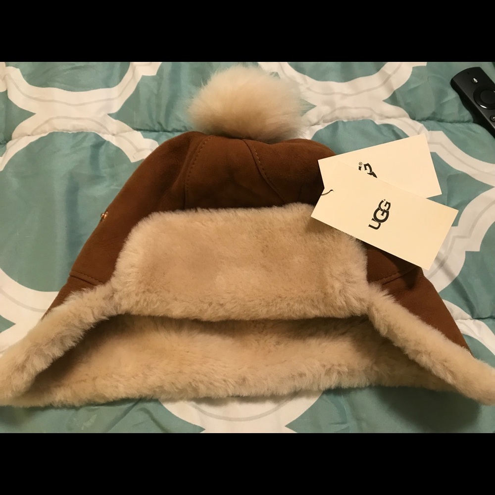 Brand New UGG water resistant Trapper hat